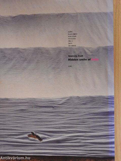 India rejtett mosolya