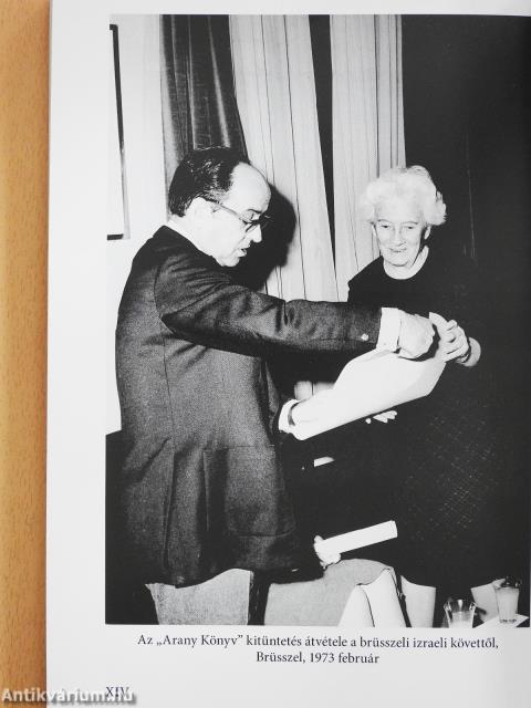 Száműzve, de le nem győzve (aláírt példány)