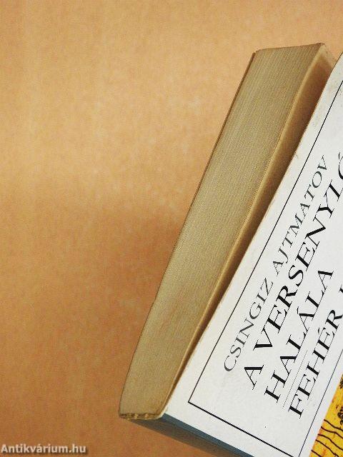 A versenyló halála/Fehér hajó