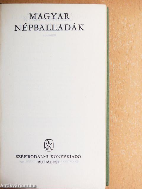 "80 kötet a Magyar Remekírók sorozatból (nem teljes sorozat)"