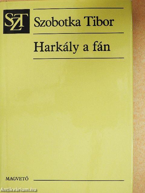 Harkály a fán