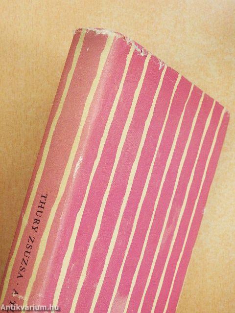 A tűzpiros üveggömb