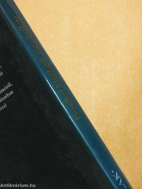 »...fáradtan teszem le esténként koronámat...«