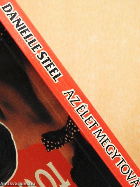 Az élet megy tovább