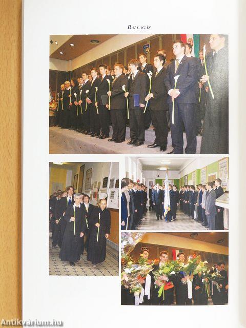 A Budapesti Piarista Gimnázium Évkönyve az 2006/2007. iskolai tanévről az iskola fennállásának 290. évében