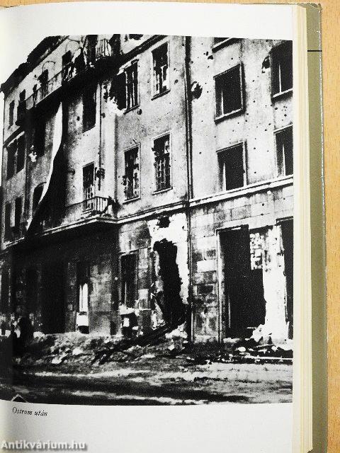 Köztársaság tér/1956