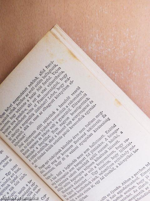 "70 kötet a Delfin könyvek sorozatból (nem teljes sorozat)"