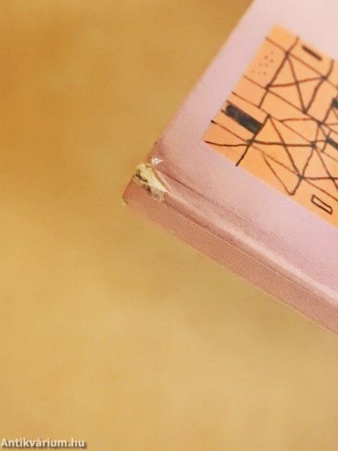 Mindig laktunk valahol