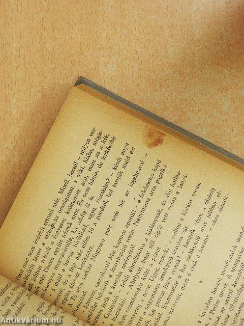 Mogyoró kinövi a kabátját