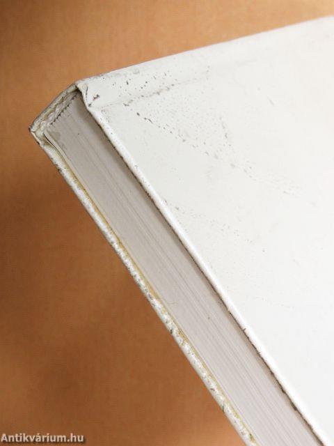 Felvonásvég a világszínpadon