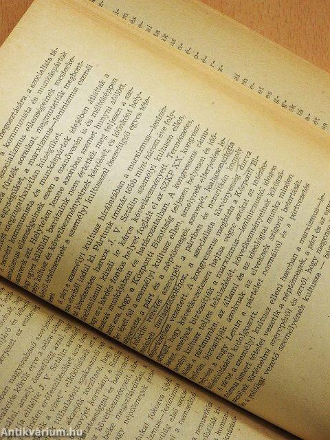 Olvasókönyv a magyar és a nemzetközi munkásmozgalom történetének tanulmányozásához 1945-1963