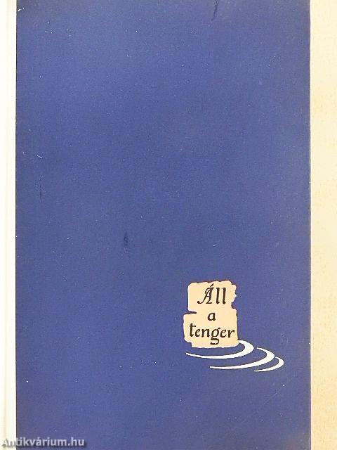 Áll a tenger