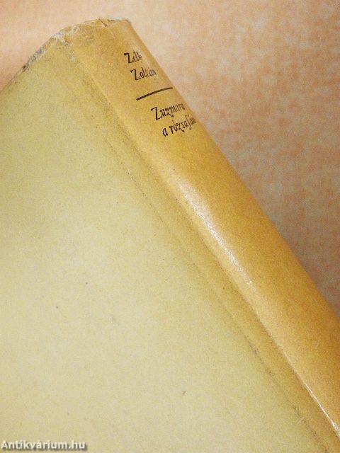 Zuzmara a rózsafán