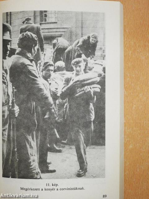 Corvin köz - 1956 (aláírt példány)