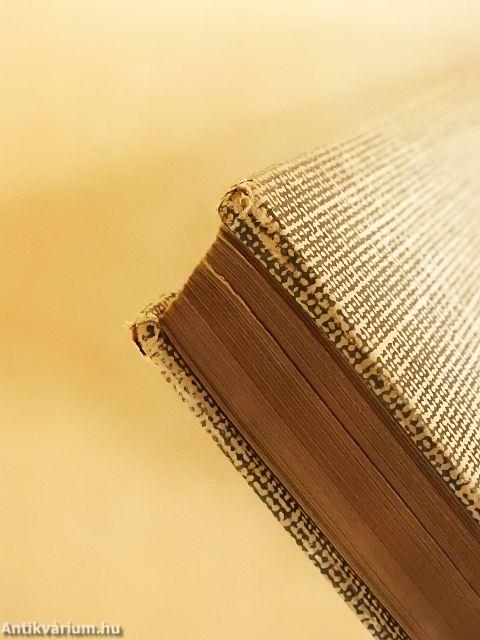 Megszületik augusztusban