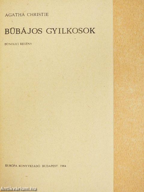 "50 kötet a Fekete Könyvek sorozatból (nem teljes sorozat)"