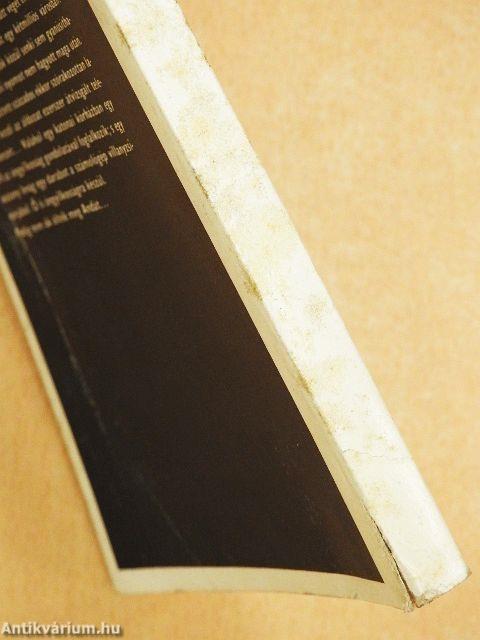 "50 kötet a Fekete Könyvek sorozatból (nem teljes sorozat)"