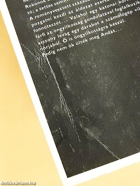 "50 kötet a Fekete Könyvek sorozatból (nem teljes sorozat)"