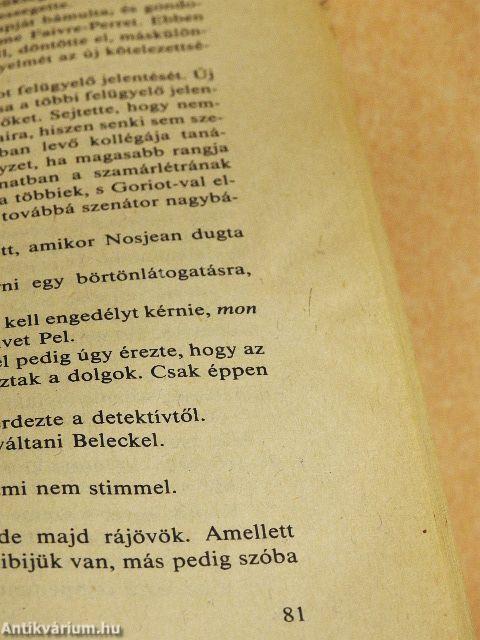 "50 kötet a Fekete Könyvek sorozatból (nem teljes sorozat)"