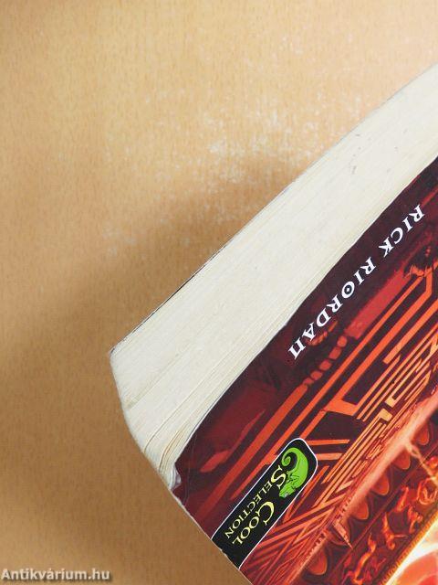 Csata a labirintusban