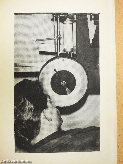 A dunaújvárosi Felsőfokú Kohóipari Technikum történeti évkönyve 1962-1969.