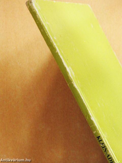 Klein-Adlerauge auf Bärenjagd