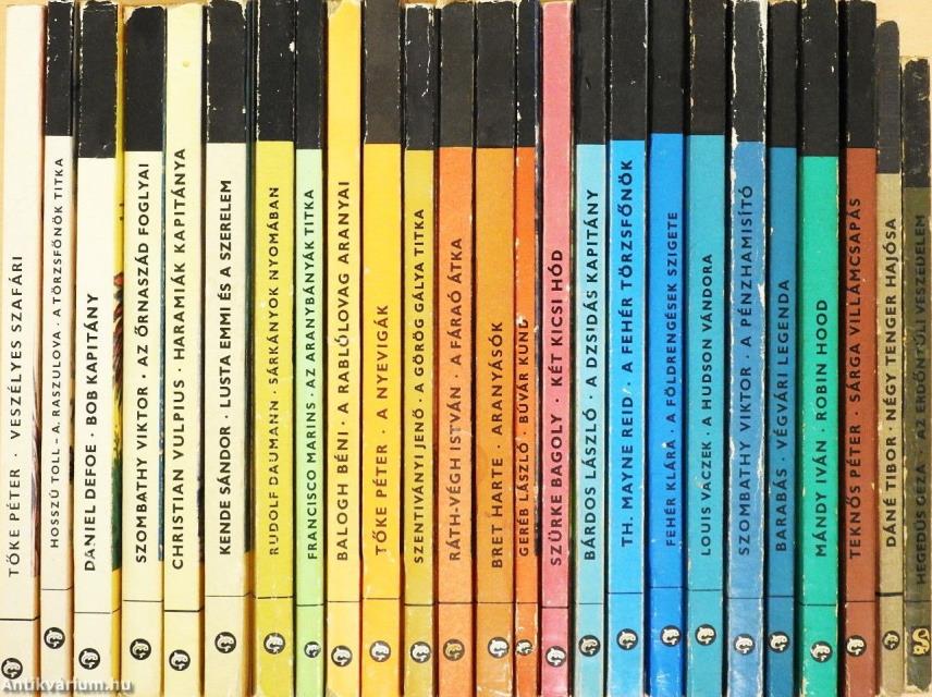 "25 kötet a Delfin könyvek sorozatból (nem teljes sorozat)"
