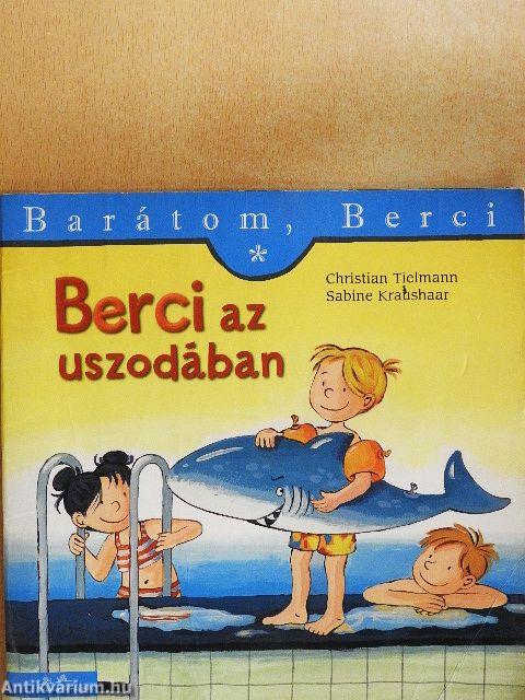 Berci az uszodában