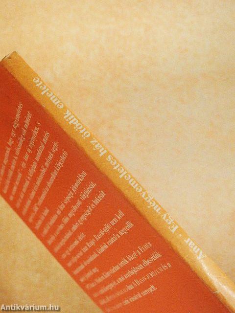 Egy négyemeletes ház ötödik emelete