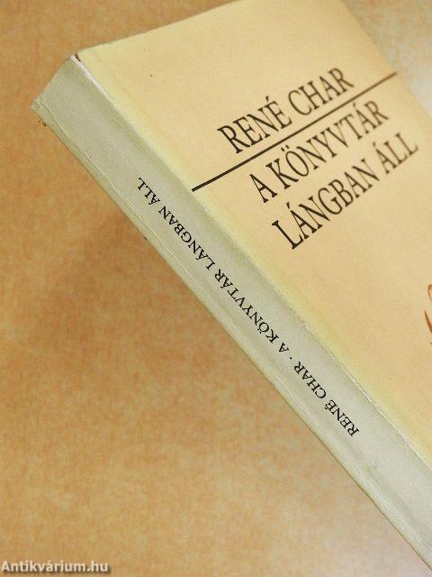 A könyvtár lángban áll