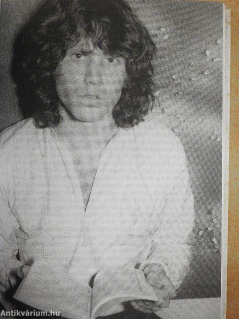 Az ajtókon innen és túl