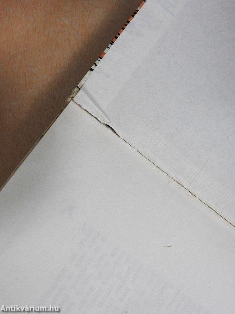 Hosszú fehér felhő