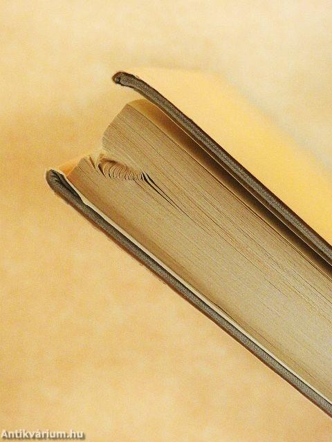 Válogatott tanulmányok