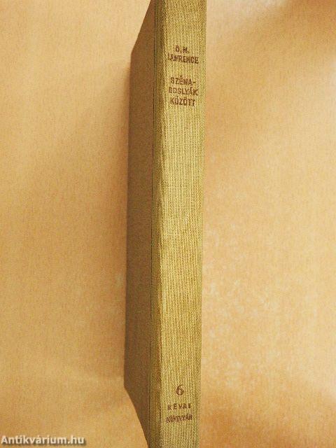 Szénaboglyák között