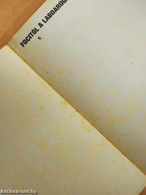 Focitól a labdarúgásig