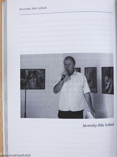 "Vászonról ránk néztek"