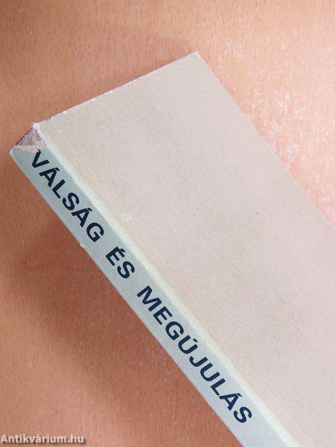 Válság és megújulás