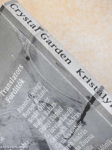 Kristálykert (dedikált példány)