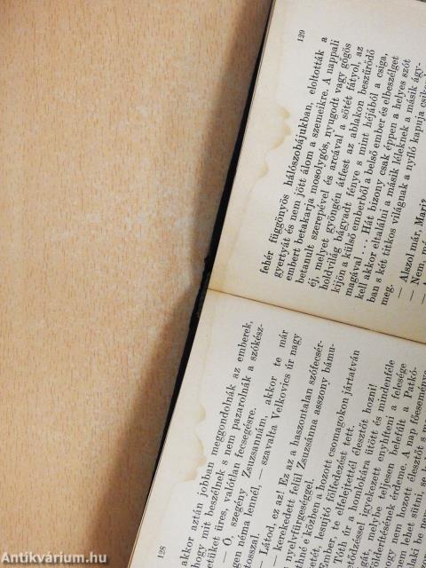 "20 kötet a Mikszáth Kálmán művei sorozatból (nem teljes sorozat)"