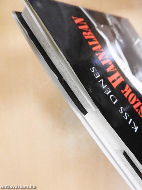 Szauruszok Hajnalban (számozott, aláírt, dedikált példány)