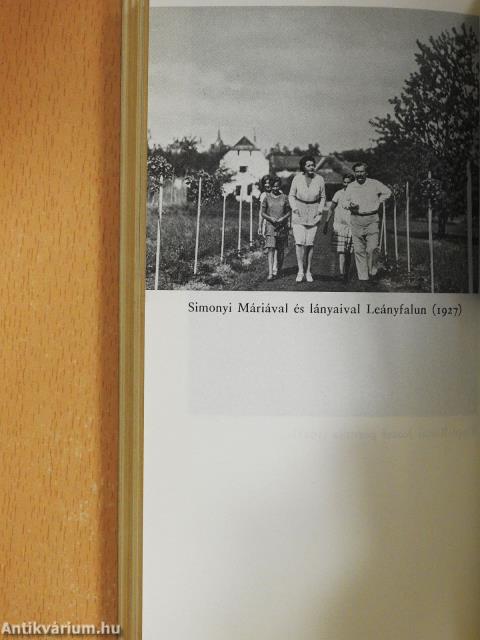 Móricz Zsigmond (aláírt példány)