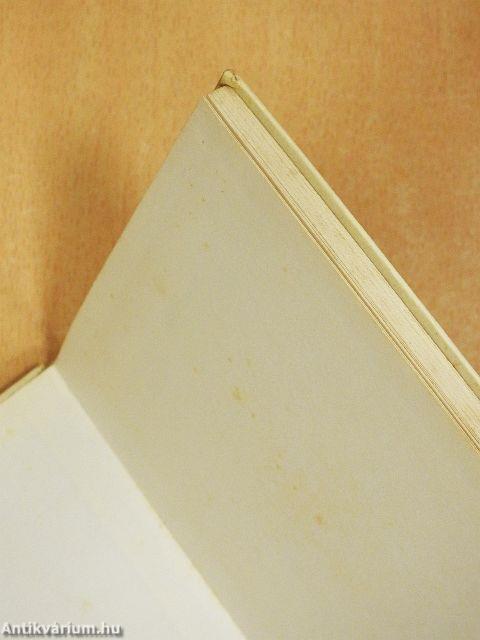 A titkokat az ujjaimnak mondom el