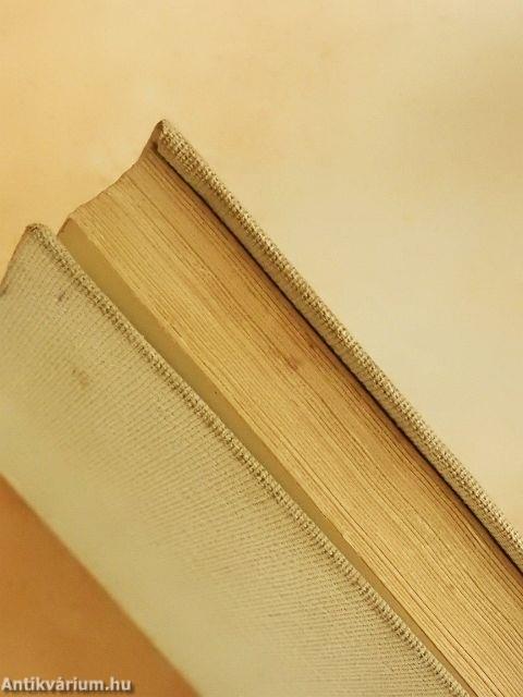 Lelkek szakadékai között