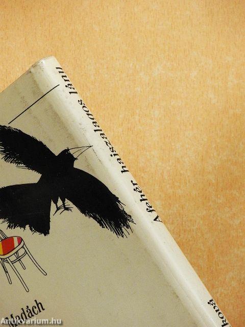 A fehér hajszalagos lány