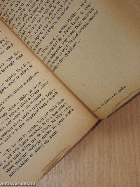 Kémháboru a dzsungelben