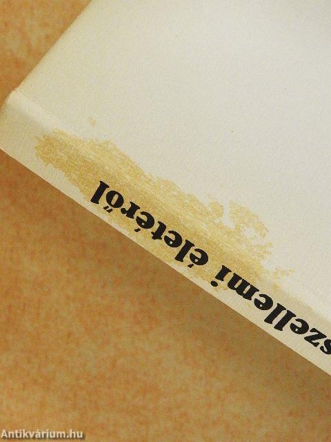 A Monarchia szellemi életéről