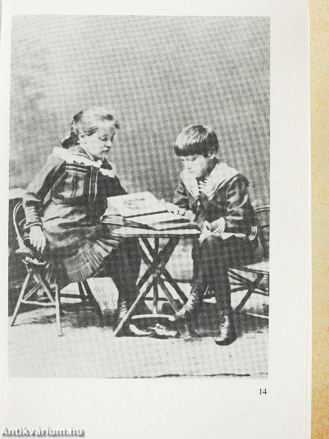 Hit, illúziók nélkül