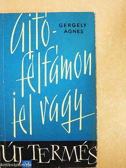 Ajtófélfámon jel vagy