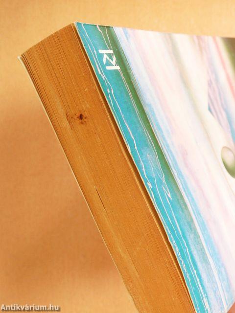 "35 kötet a Kozmosz Fantasztikus Könyvek sorozatból (nem teljes sorozat)"