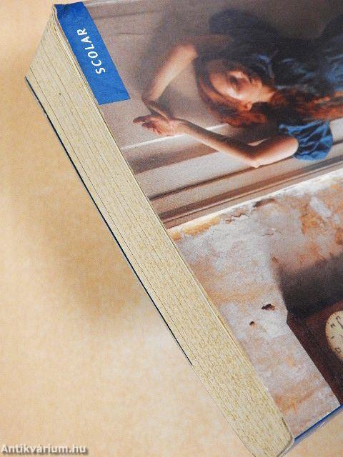 Fekete madarak árnyékában